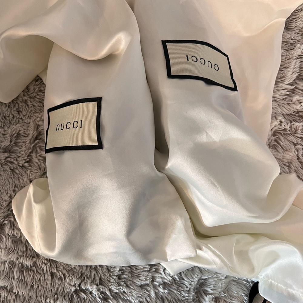 COPY - Authentic Gucci Shoes - Picture 3 of 6